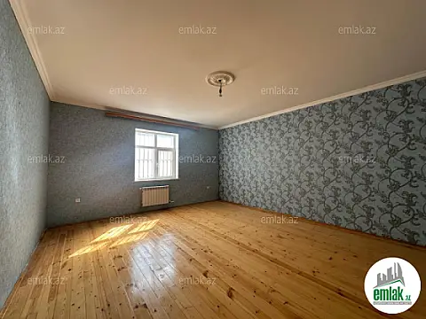 Satılır 6 otaqlı mənzil 180 m²