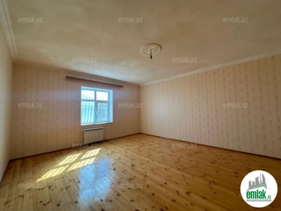 Satılır 6 otaqlı mənzil 180 m²