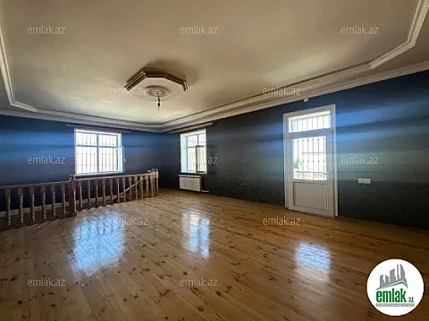 Satılır 6 otaqlı mənzil 180 m²