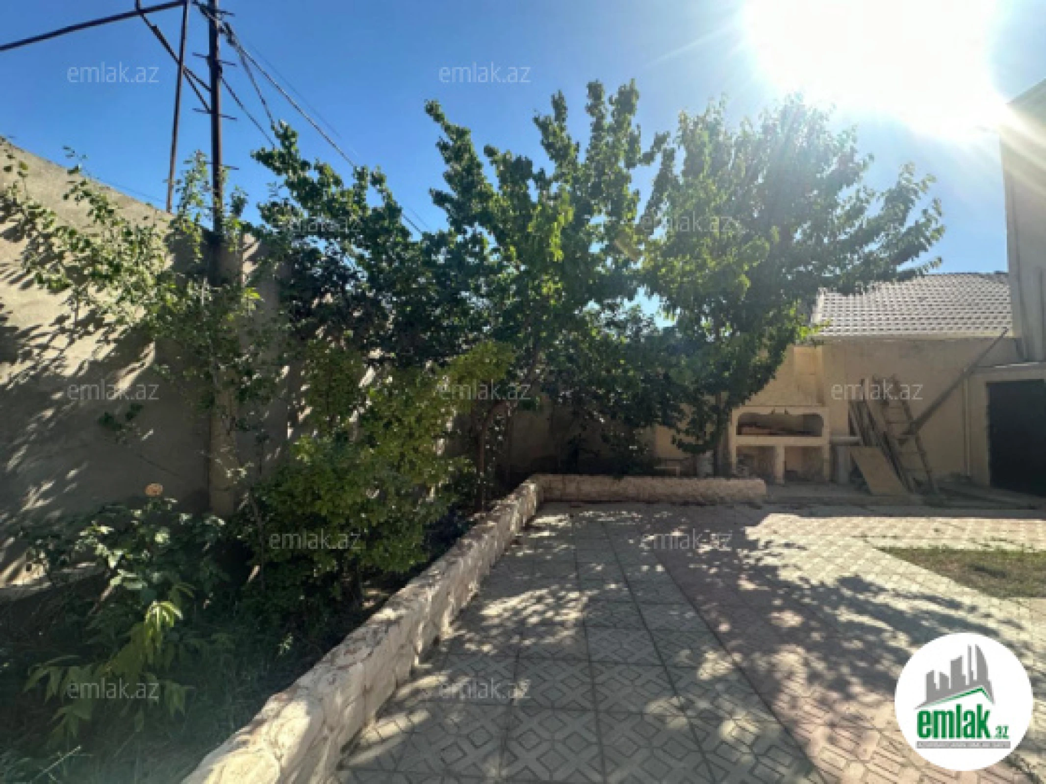 Satılır 6 otaqlı mənzil 180 m²