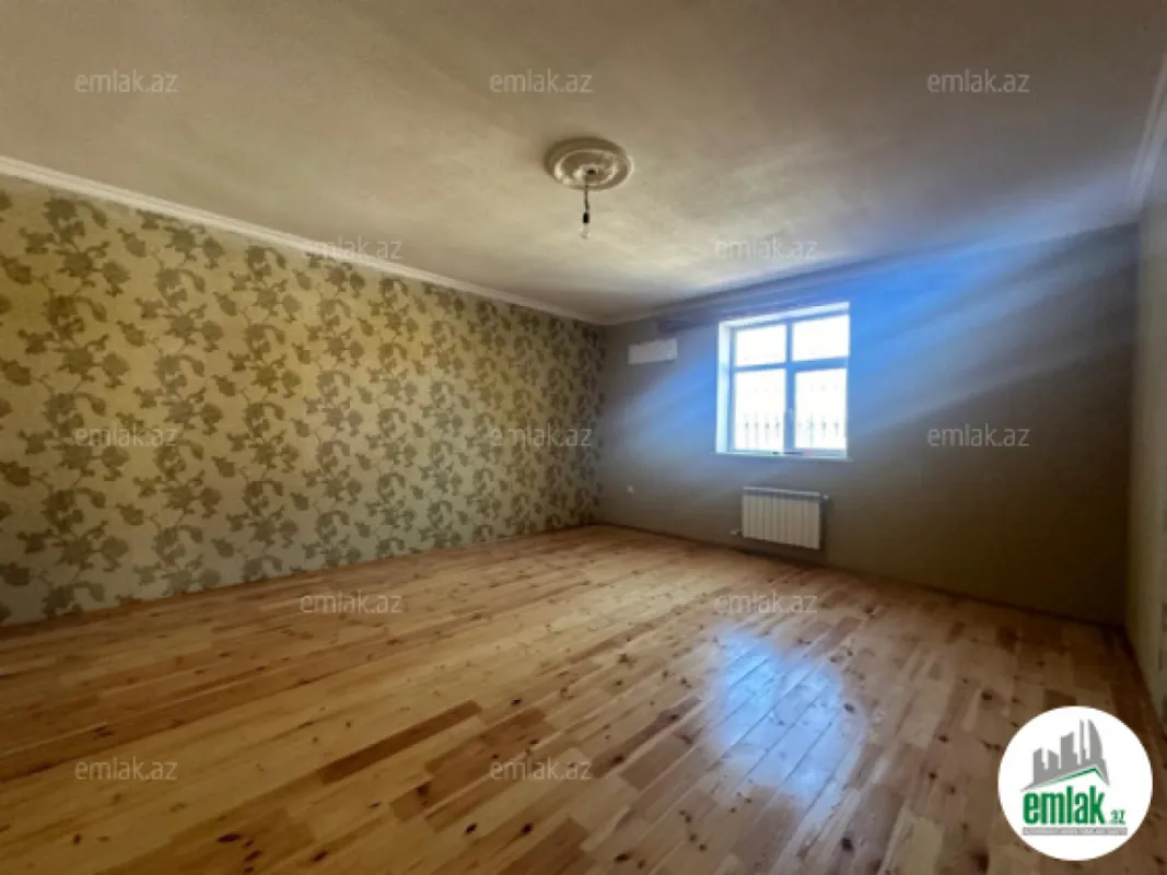 Satılır 6 otaqlı mənzil 180 m²