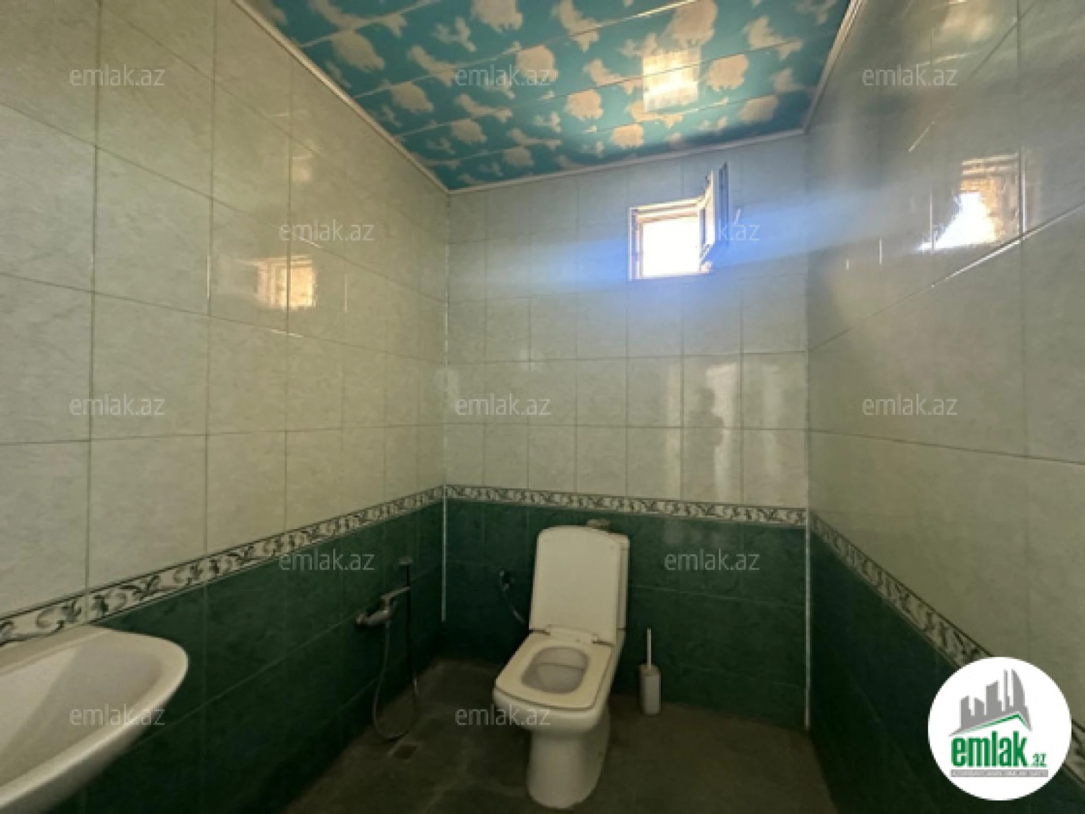Satılır 6 otaqlı mənzil 180 m²