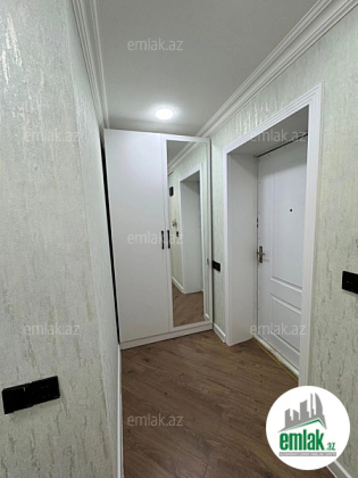 Satılır 2 otaqlı köhnə tikili 35 m²