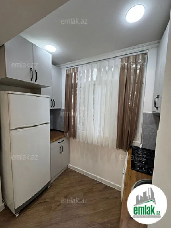 Satılır 2 otaqlı köhnə tikili 35 m²