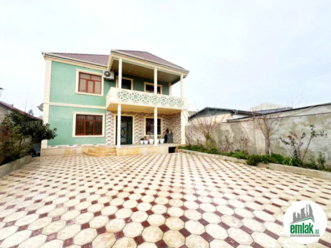 Satılır 6 otaqlı həyət evi 250 m²