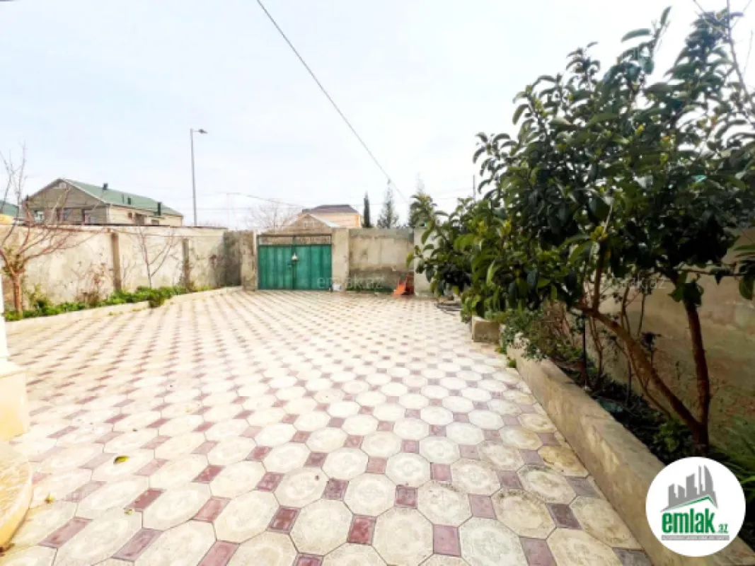 Satılır 6 otaqlı həyət evi 250 m²