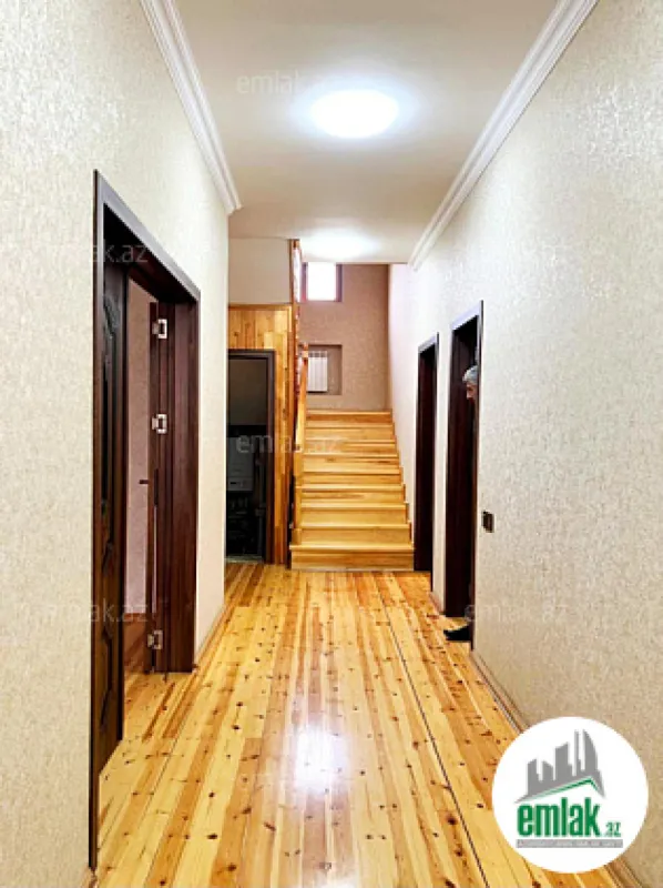 Satılır 6 otaqlı həyət evi 250 m²