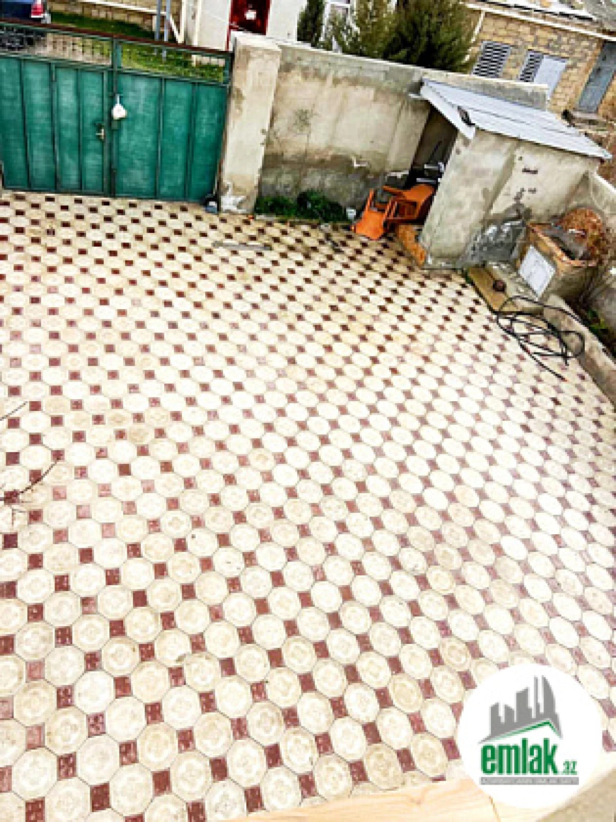 Satılır 6 otaqlı həyət evi 250 m²