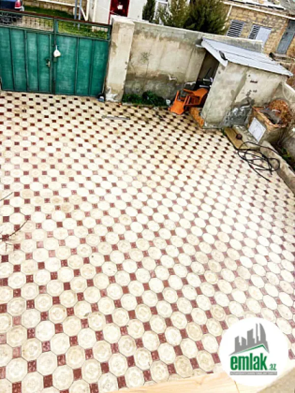 Satılır 6 otaqlı həyət evi 250 m²