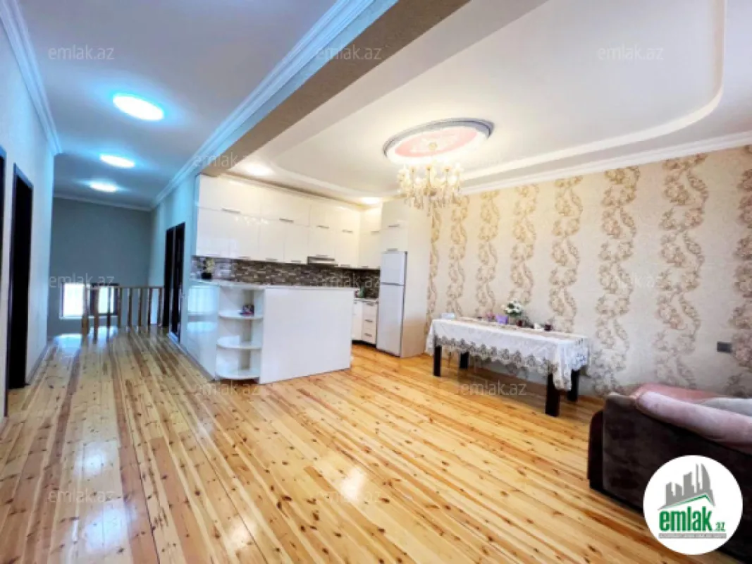 Satılır 6 otaqlı həyət evi 250 m²
