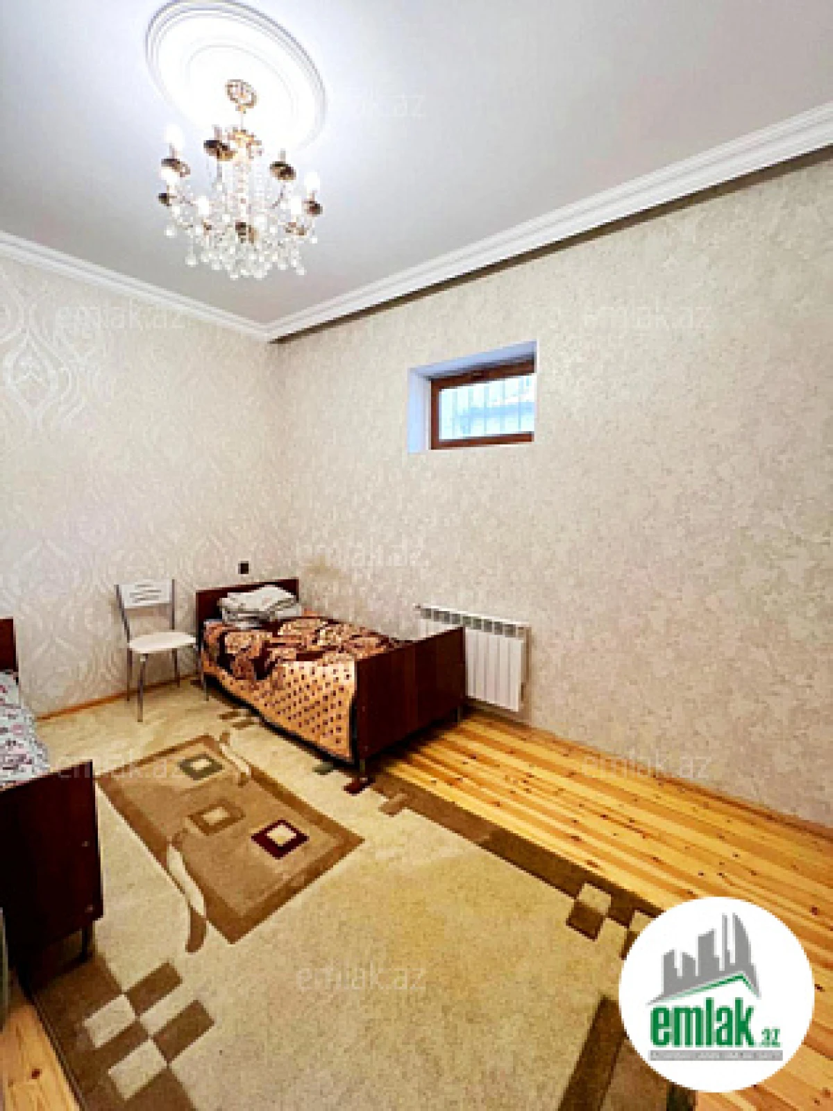 Satılır 6 otaqlı həyət evi 250 m²