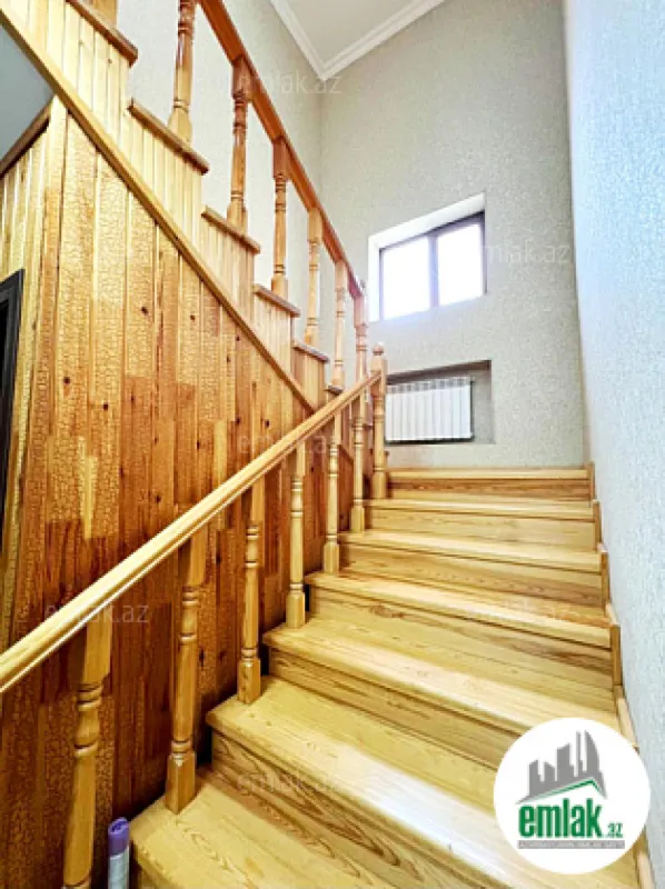 Satılır 6 otaqlı həyət evi 250 m²