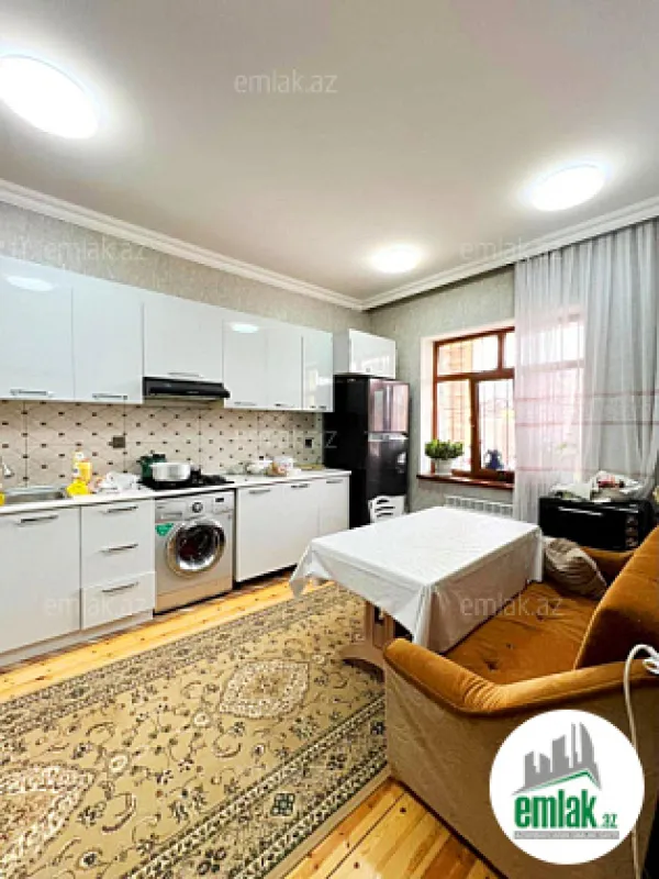 Satılır 6 otaqlı həyət evi 250 m²