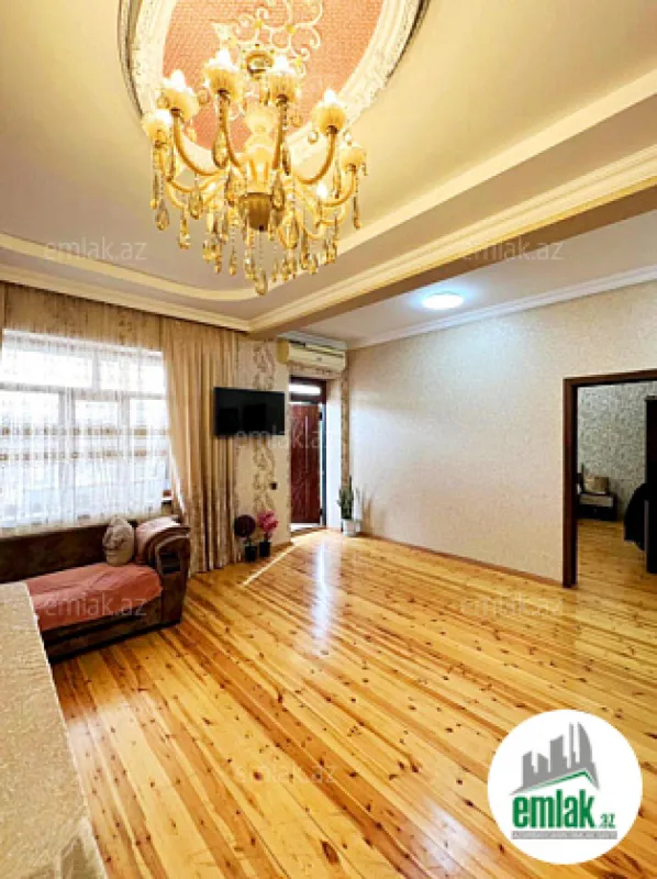 Satılır 6 otaqlı həyət evi 250 m²