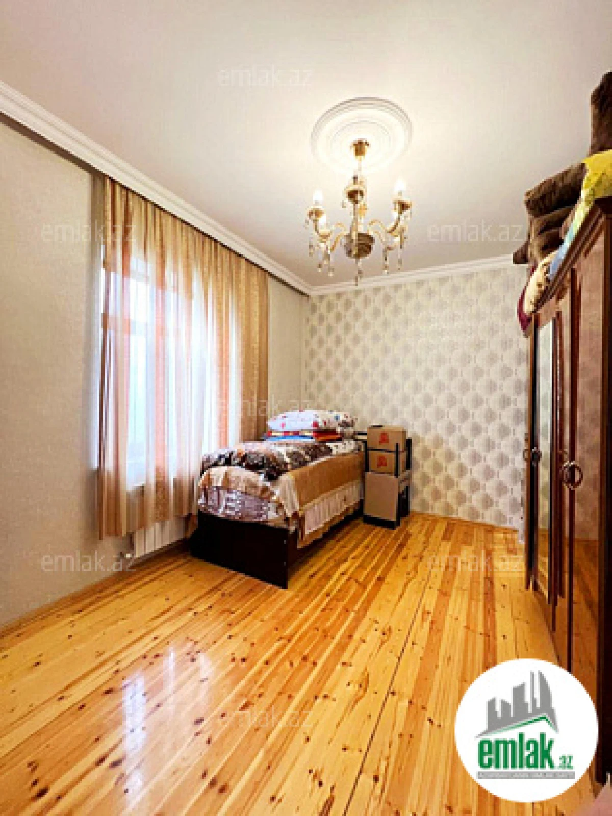 Satılır 6 otaqlı həyət evi 250 m²