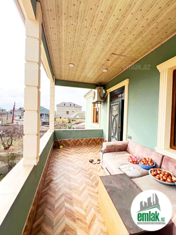 Satılır 6 otaqlı həyət evi 250 m²