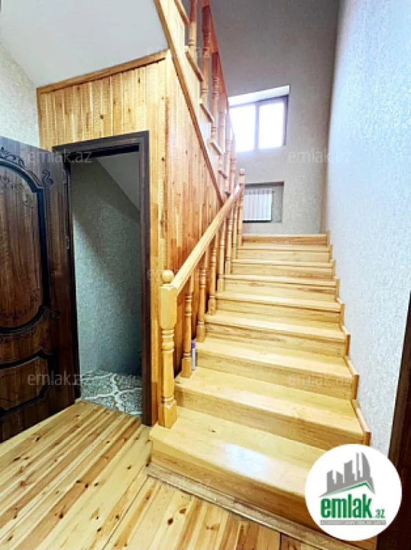 Satılır 6 otaqlı həyət evi 250 m²