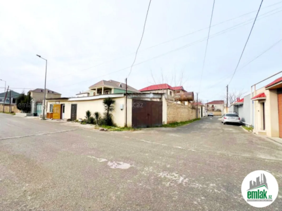 Satılır 6 otaqlı həyət evi 250 m²
