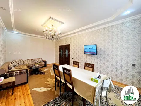Satılır 6 otaqlı həyət evi 250 m²