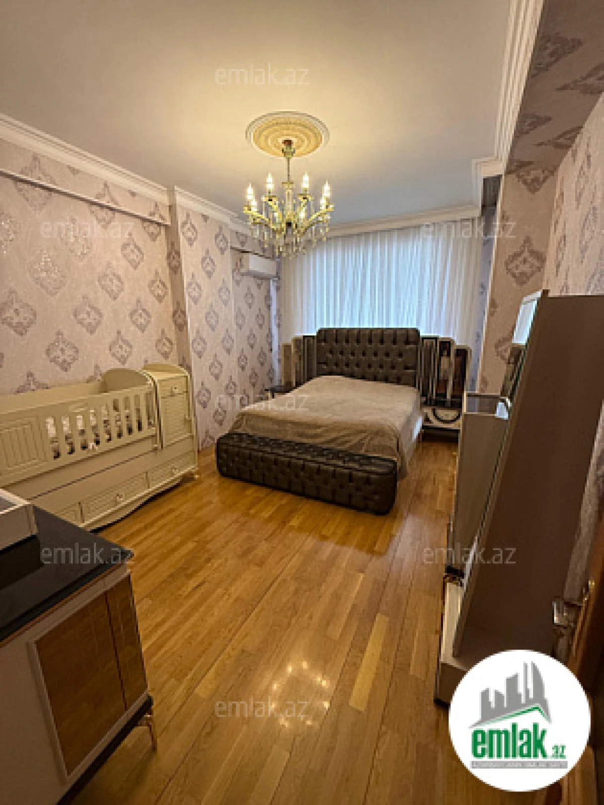 Satılır 2 otaqlı yeni tikili 100 m²