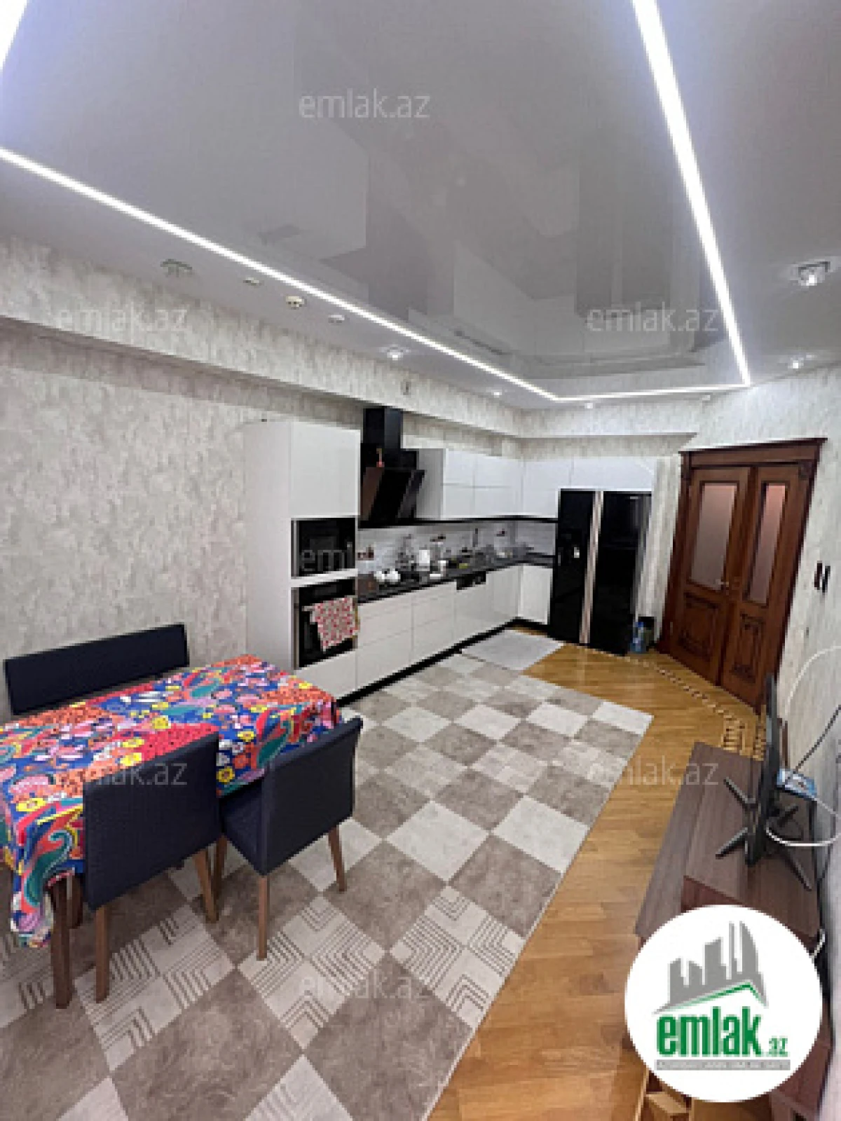 Satılır 4 otaqlı yeni tikili 192 m²