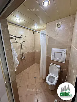 Satılır 4 otaqlı köhnə tikili 100 m²