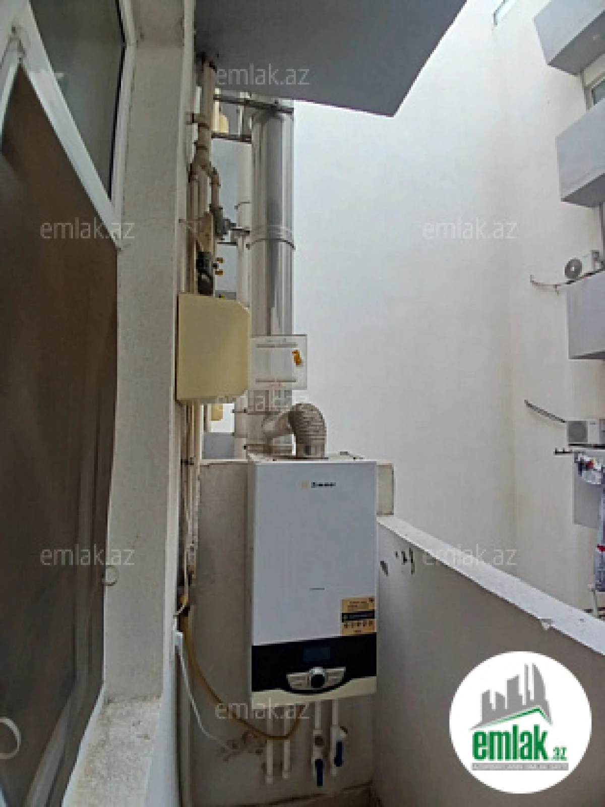 Satılır 3 otaqlı yeni tikili 75 m²