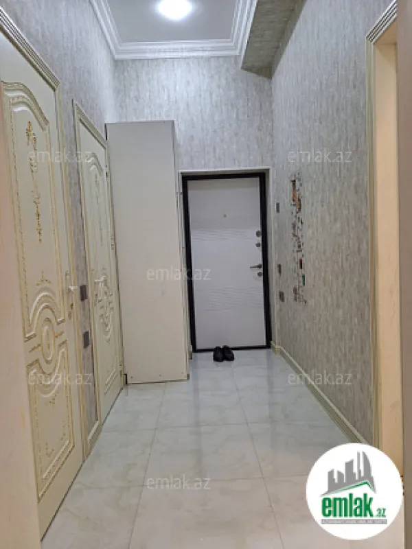 Satılır 3 otaqlı yeni tikili 75 m²