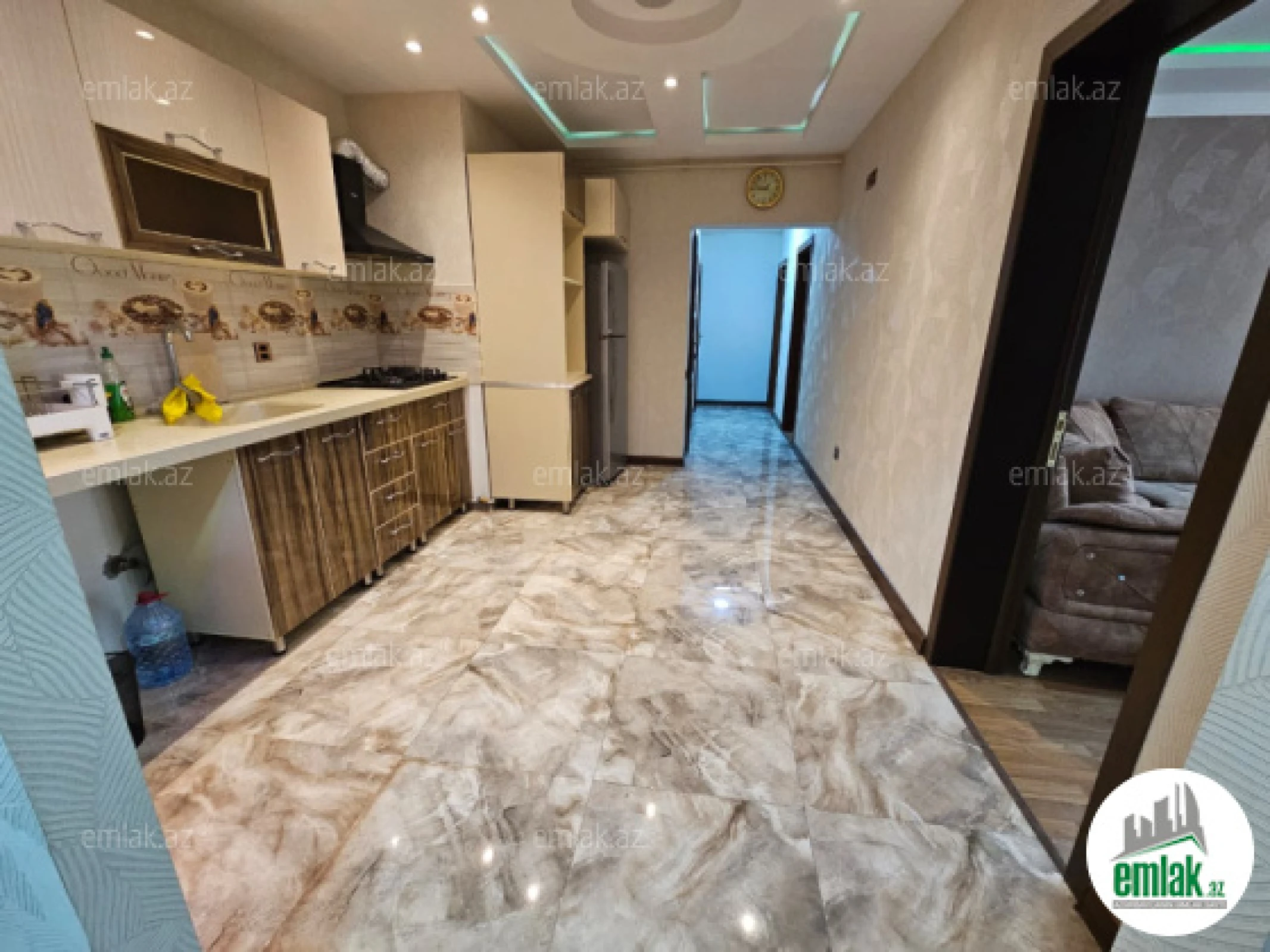 Satılır 3 otaqlı yeni tikili 100 m²