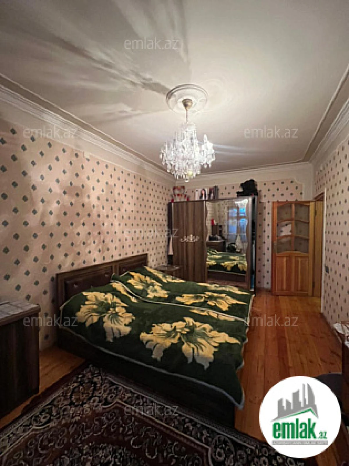 Satılır 5 otaqlı köhnə tikili 120 m²