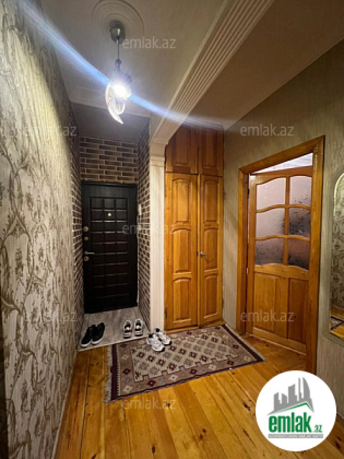 Satılır 5 otaqlı köhnə tikili 120 m²
