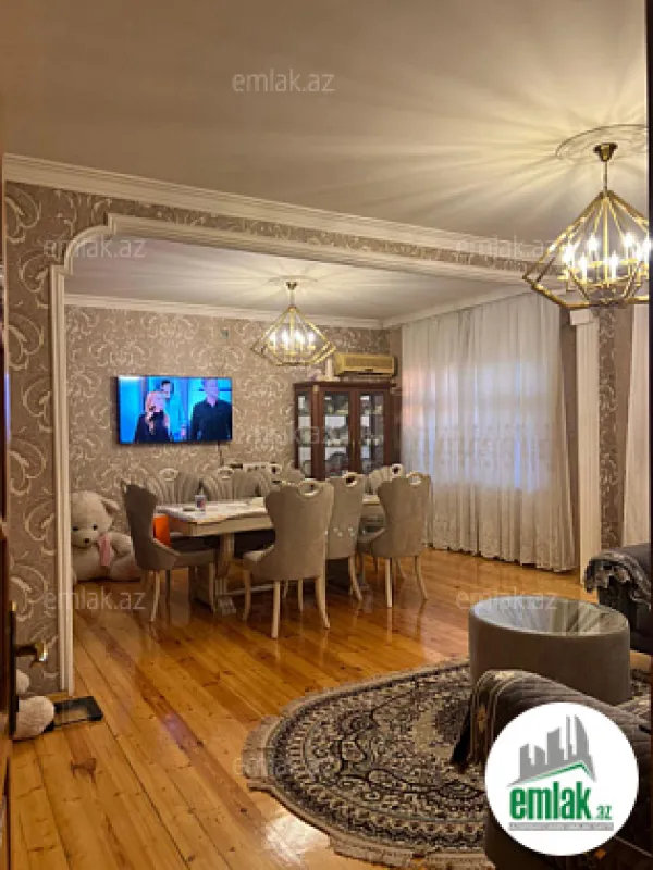 Satılır 5 otaqlı köhnə tikili 120 m²