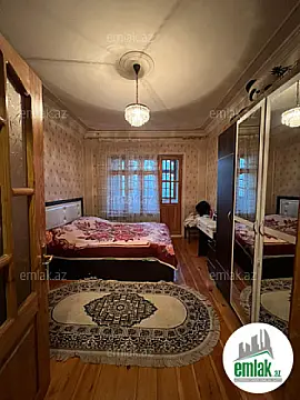 Satılır 5 otaqlı köhnə tikili 120 m²