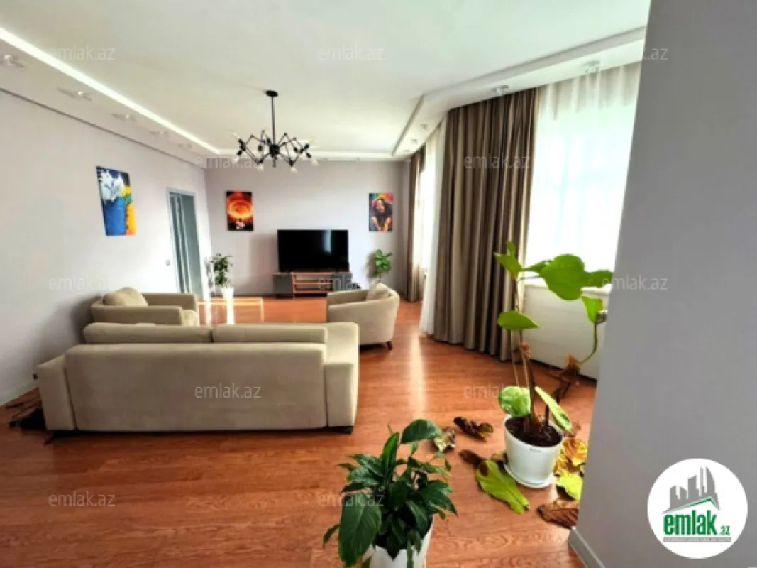 Satılır 3 otaqlı yeni tikili 144 m²
