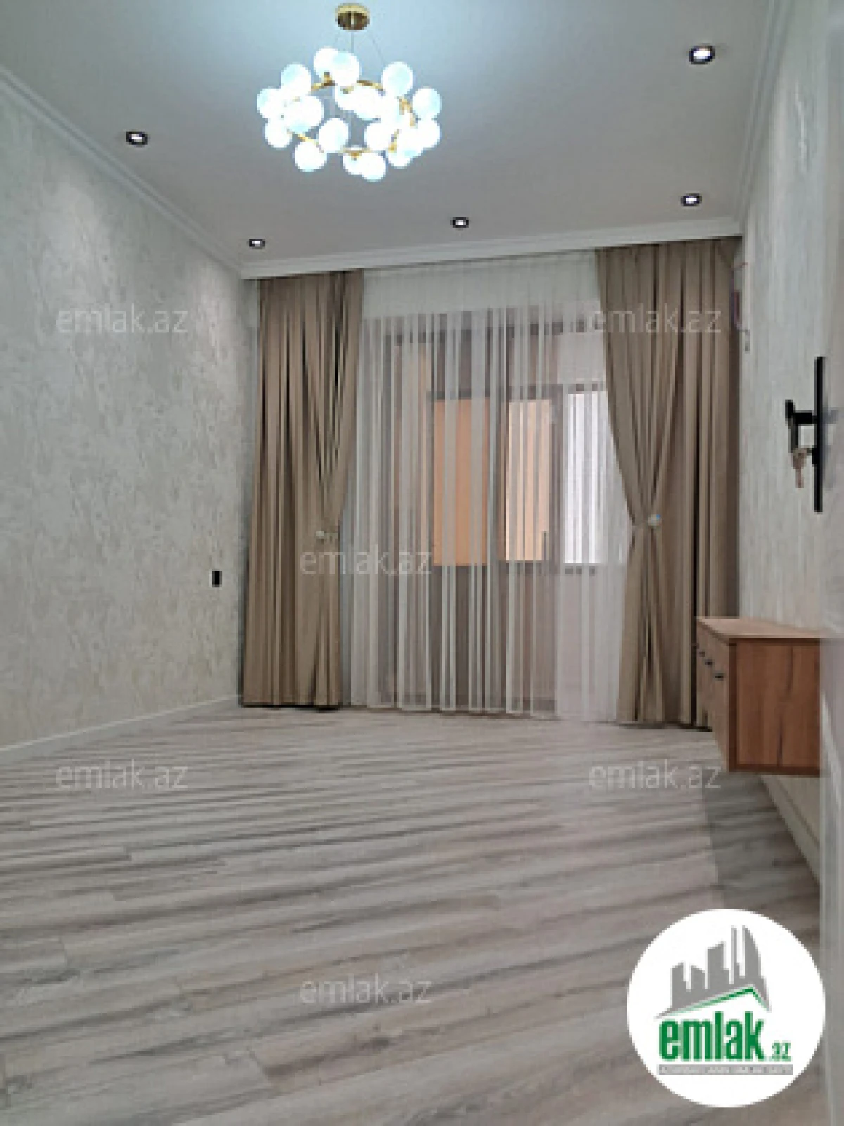 Satılır 2 otaqlı yeni tikili 70 m²