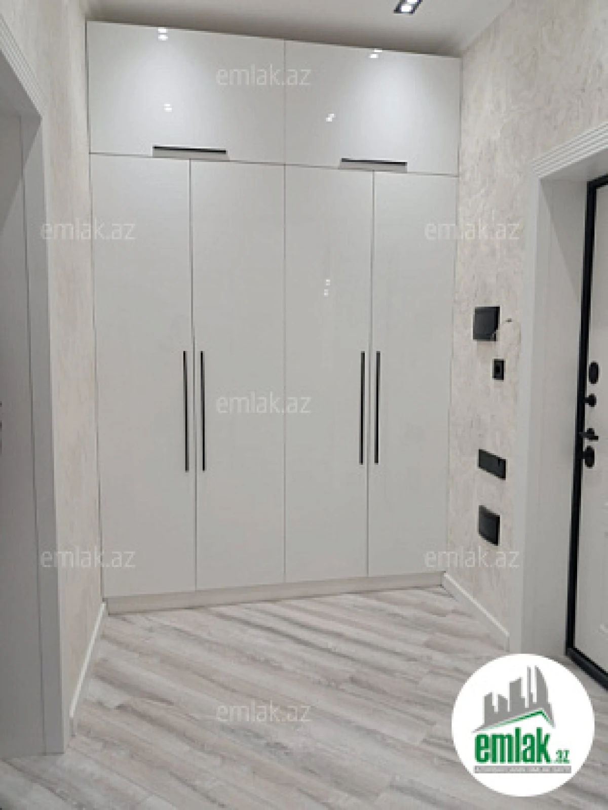 Satılır 2 otaqlı yeni tikili 70 m²