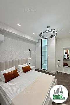 Satılır 2 otaqlı köhnə tikili 60 m²