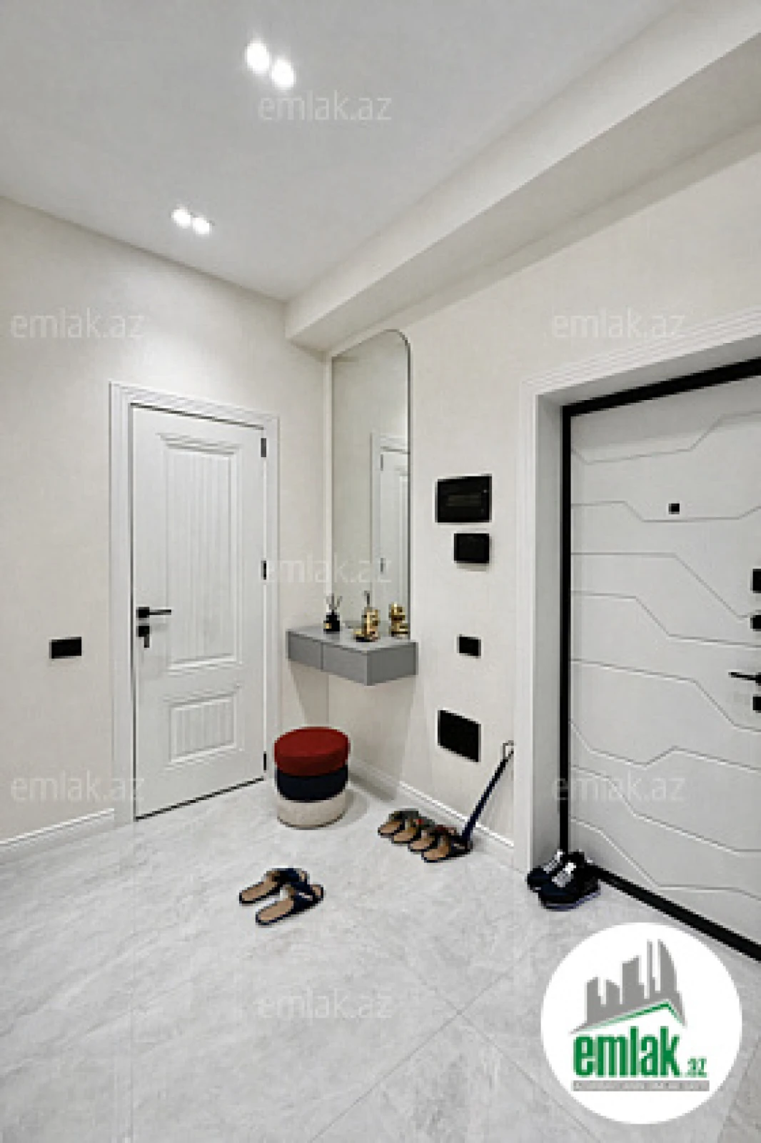 Satılır 2 otaqlı köhnə tikili 60 m²