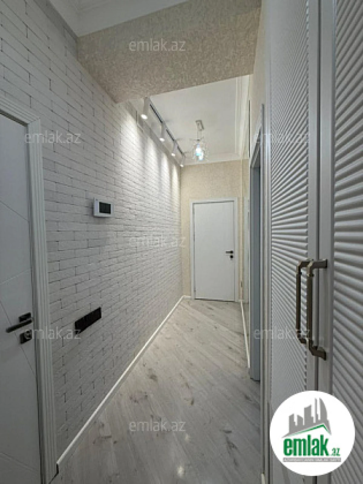 Satılır 2 otaqlı yeni tikili 57 m²