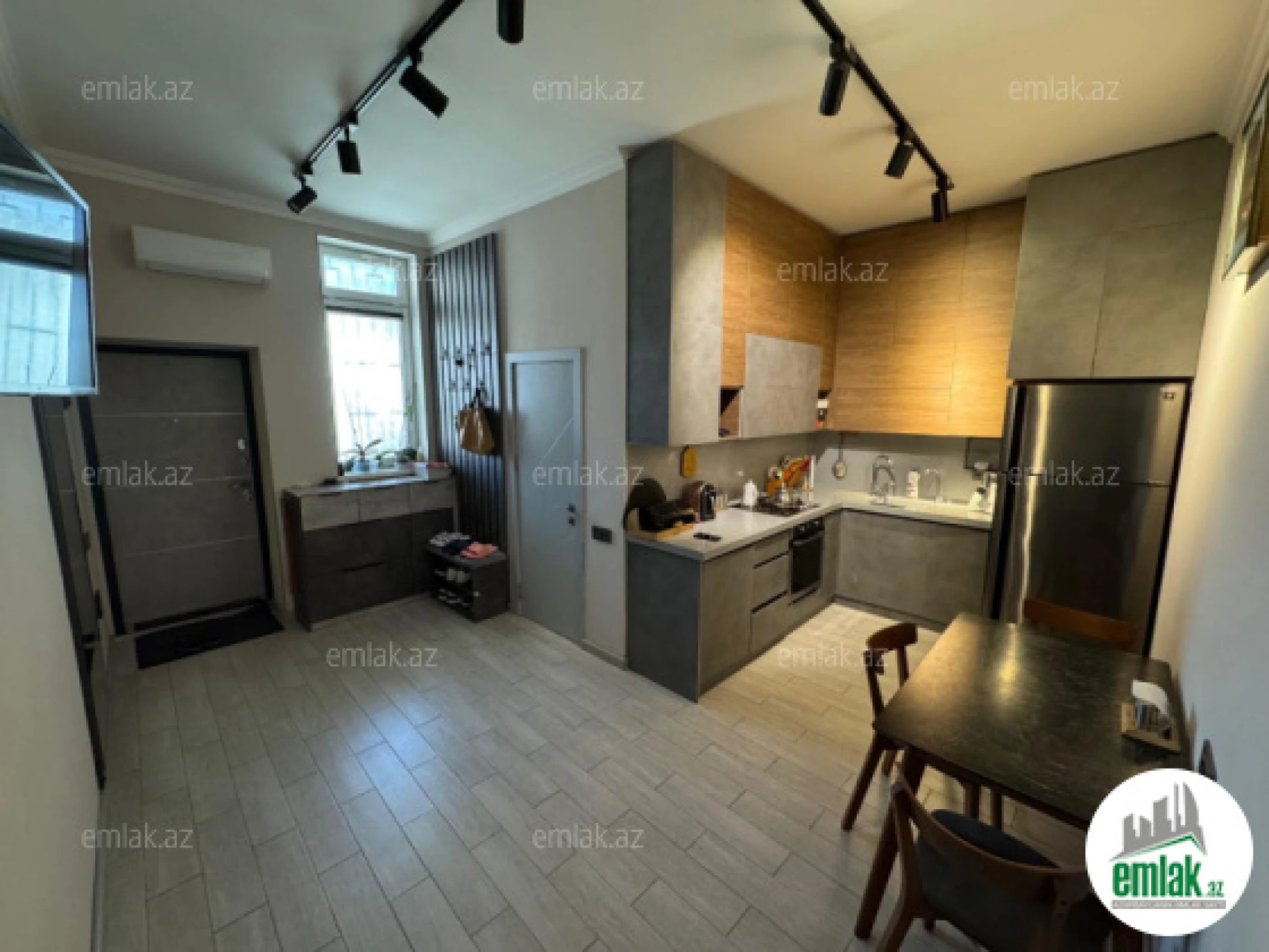 Satılır 3 otaqlı köhnə tikili 105 m²