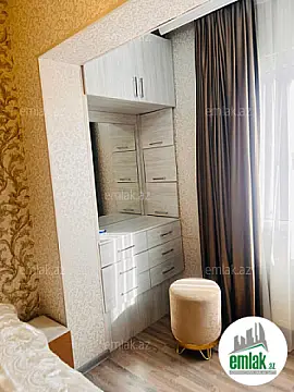 Satılır 2 otaqlı köhnə tikili 45 m²