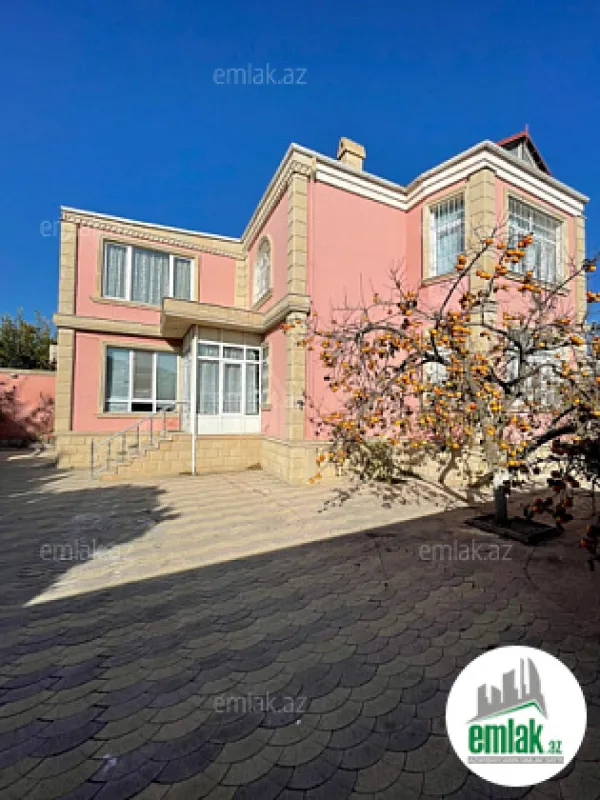 Satılır 8 otaqlı həyət evi 280 m²