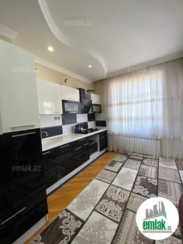 Satılır 4 otaqlı yeni tikili 135 m²