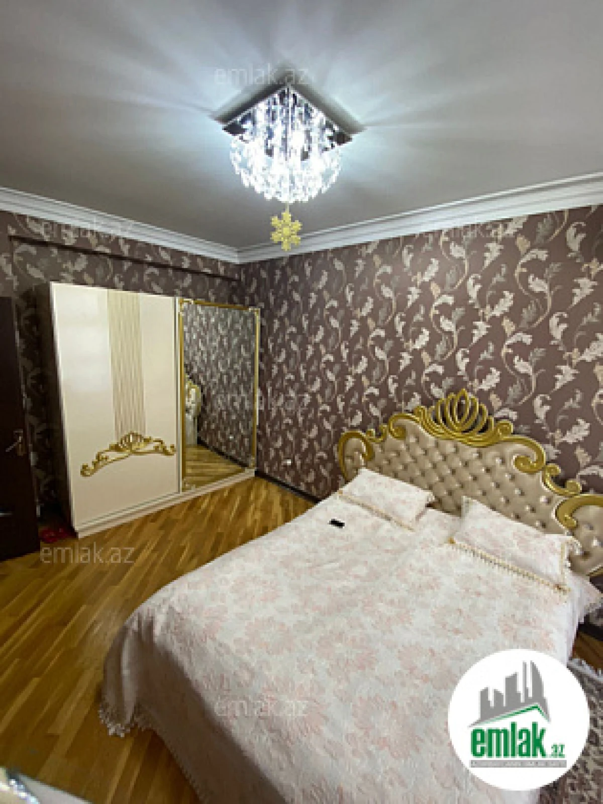 Satılır 4 otaqlı yeni tikili 135 m²