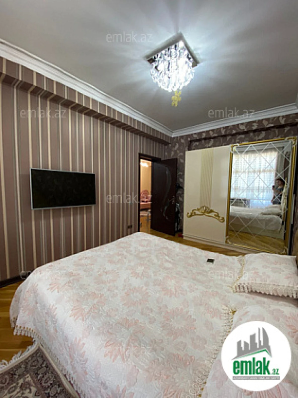 Satılır 4 otaqlı yeni tikili 135 m²