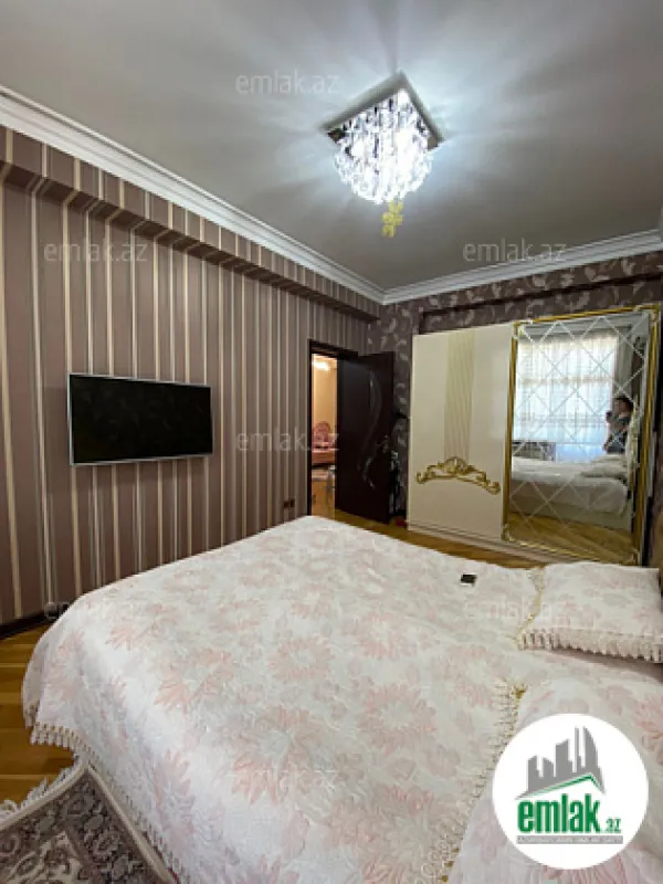 Satılır 4 otaqlı yeni tikili 135 m²