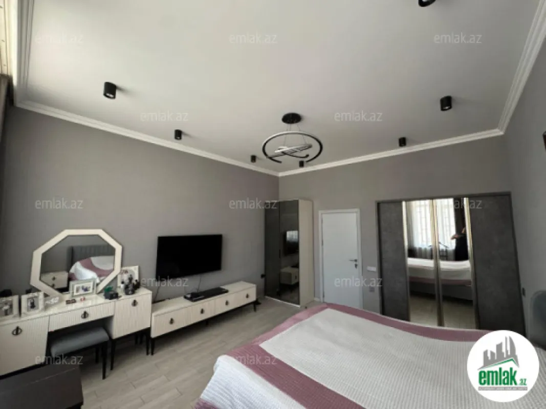 Satılır 3 otaqlı köhnə tikili 110 m²