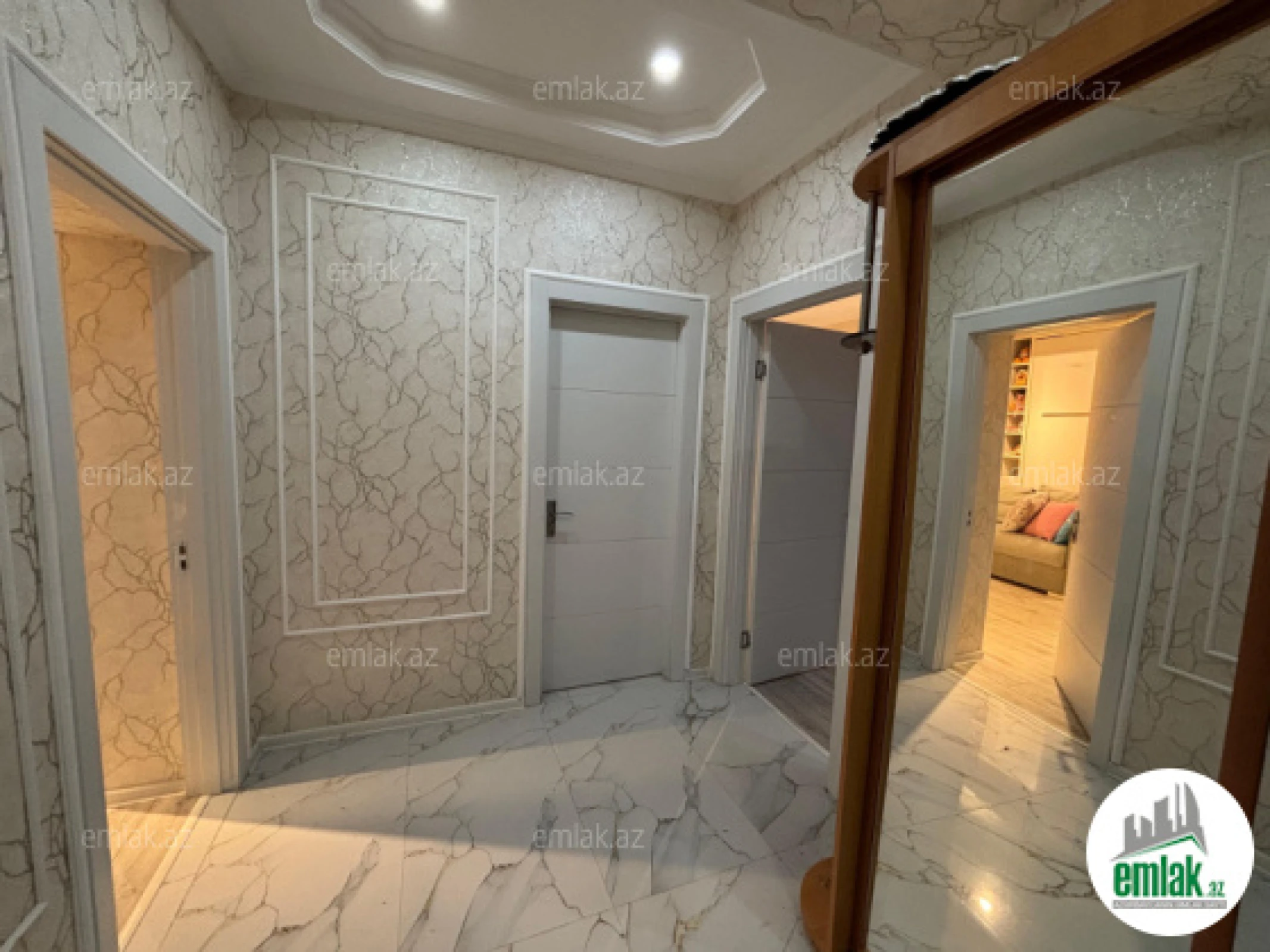 Satılır 3 otaqlı yeni tikili 80 m²