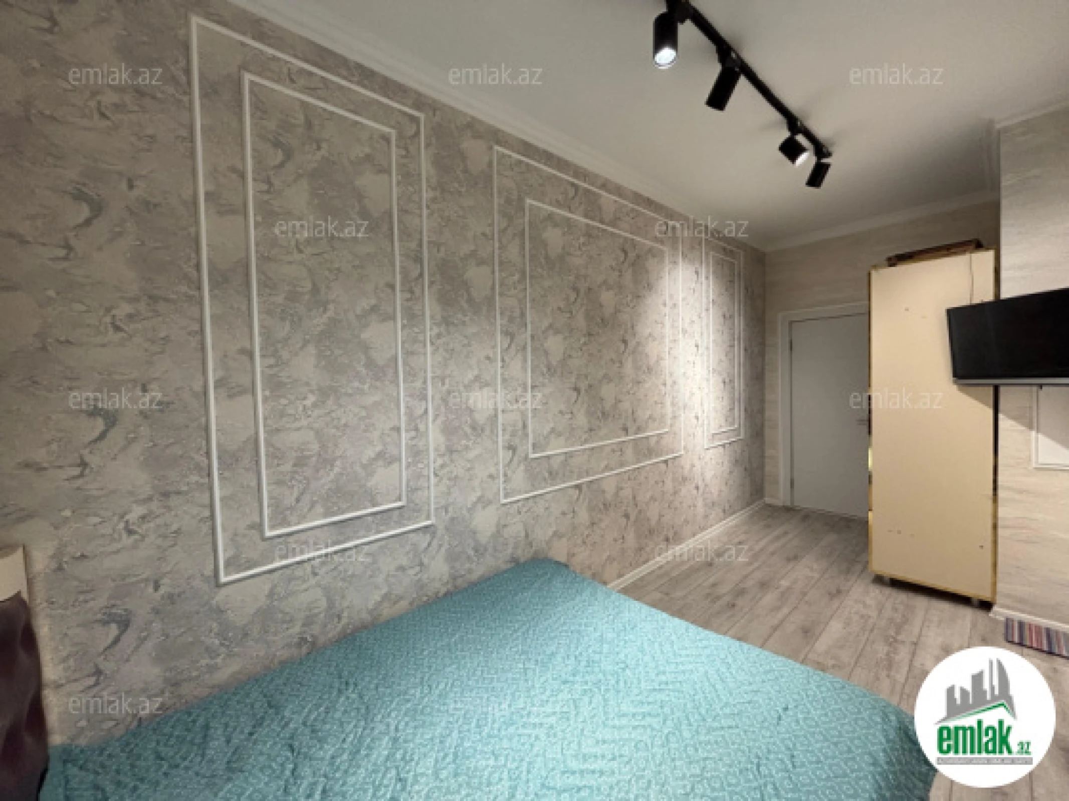 Satılır 3 otaqlı yeni tikili 80 m²