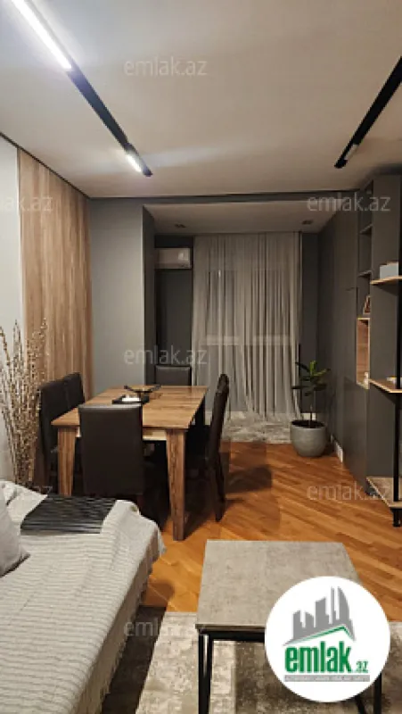 Satılır 2 otaqlı köhnə tikili 60 m²